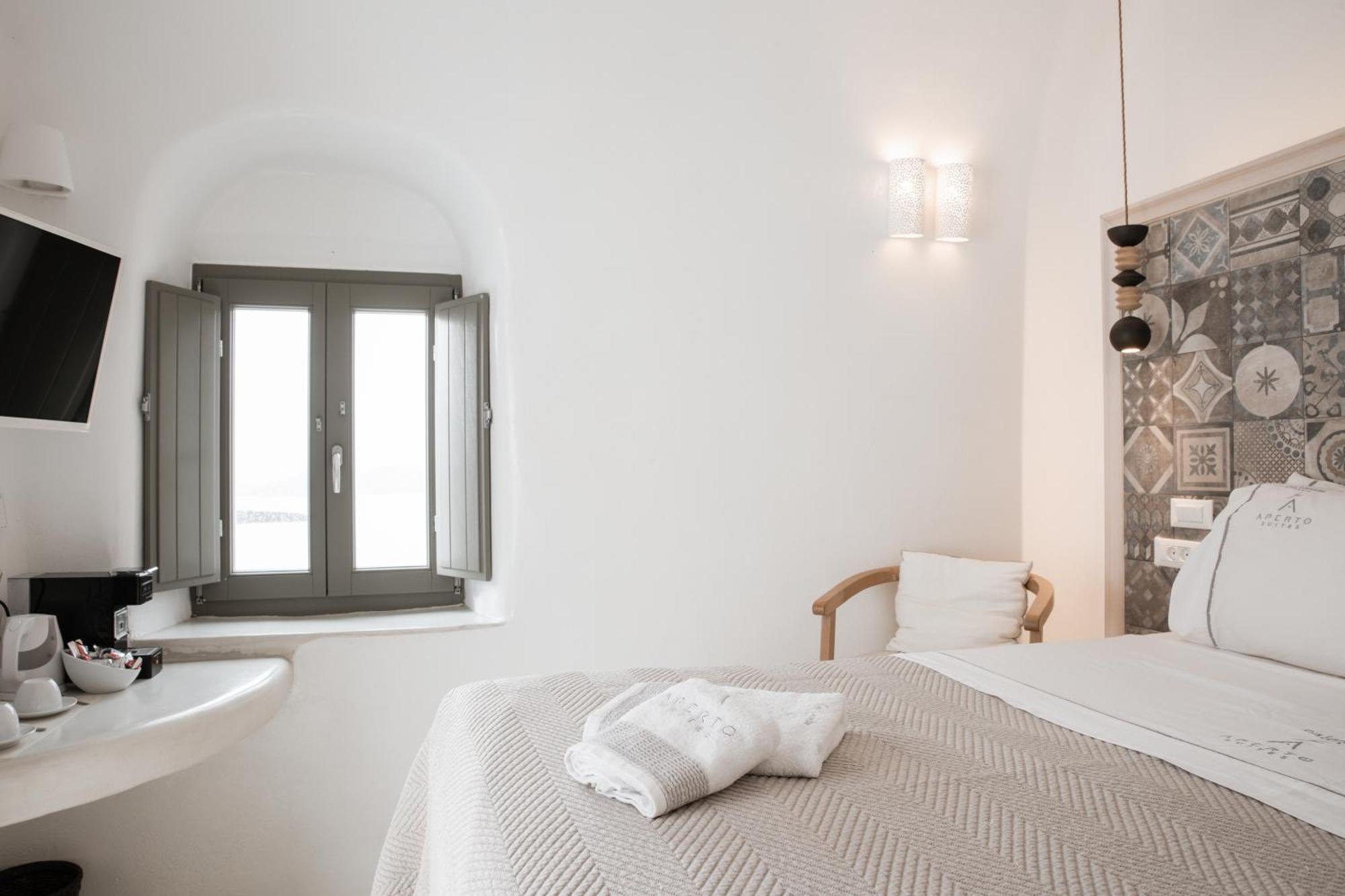 Aperto Suites - Adults Only Тира Экстерьер фото