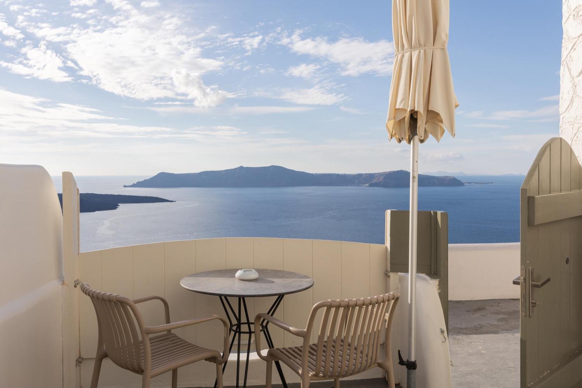 Aperto Suites - Adults Only Тира Экстерьер фото