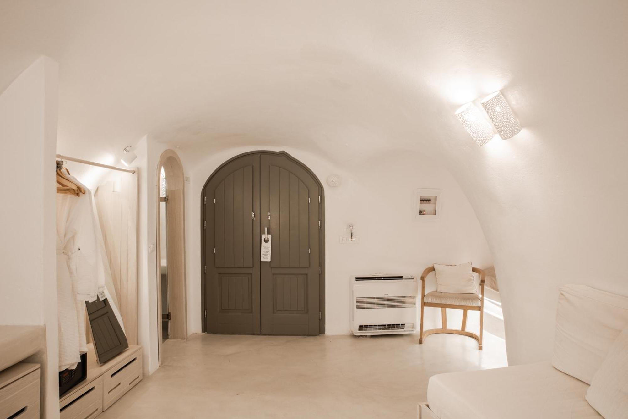 Aperto Suites - Adults Only Тира Экстерьер фото