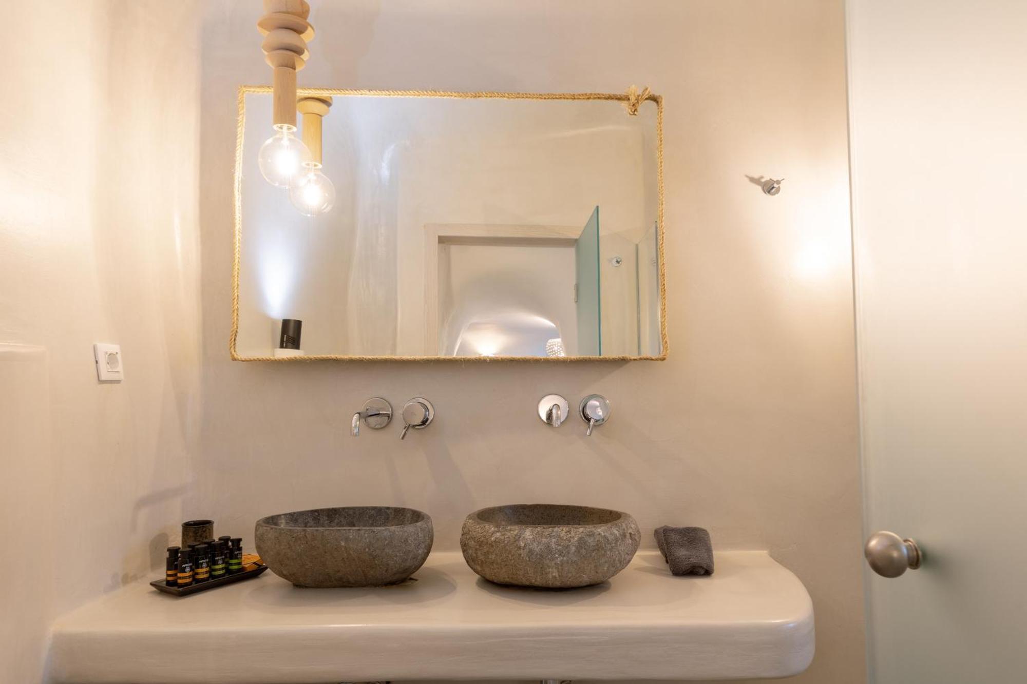 Aperto Suites - Adults Only Тира Экстерьер фото