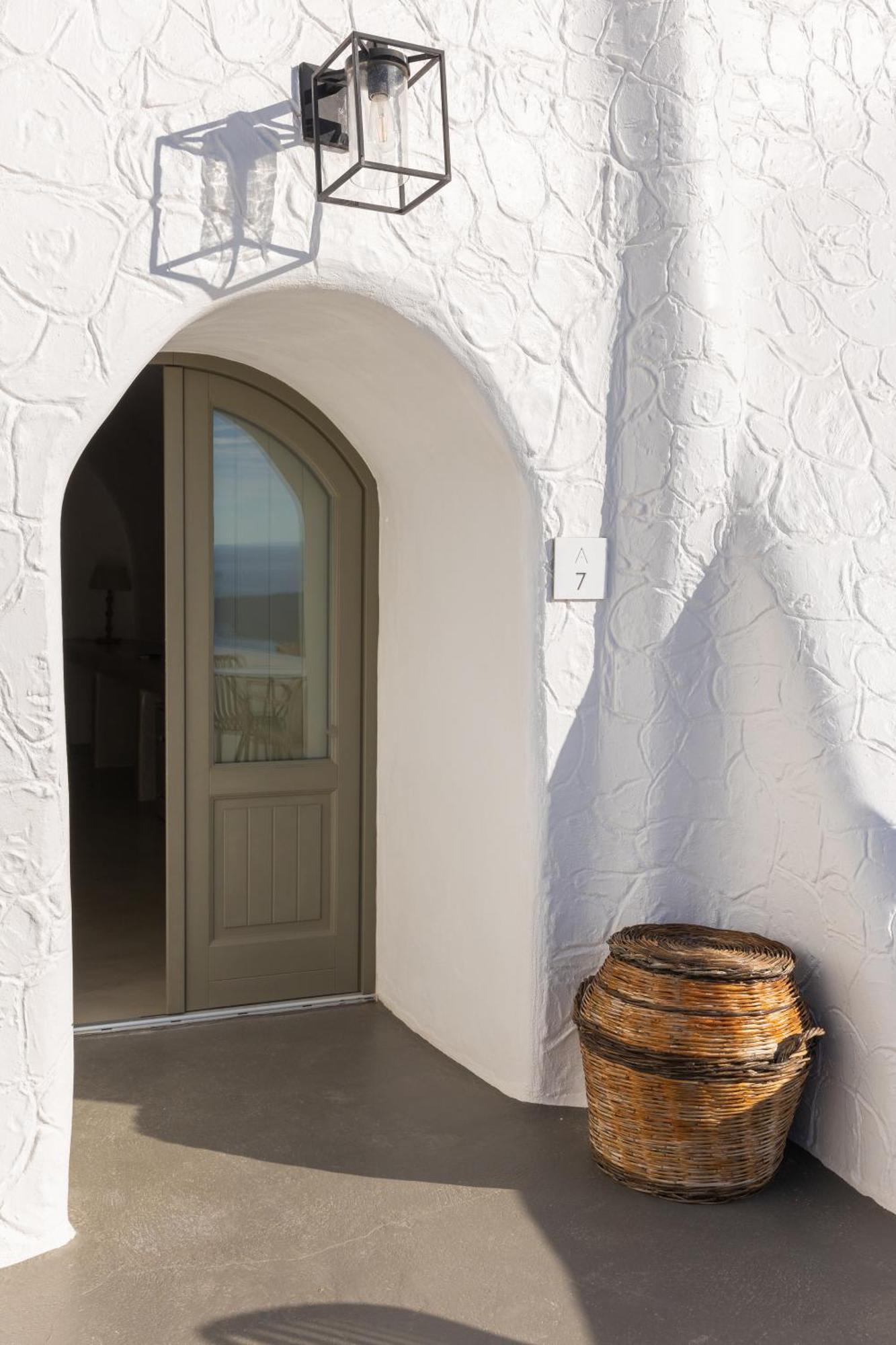 Aperto Suites - Adults Only Тира Экстерьер фото