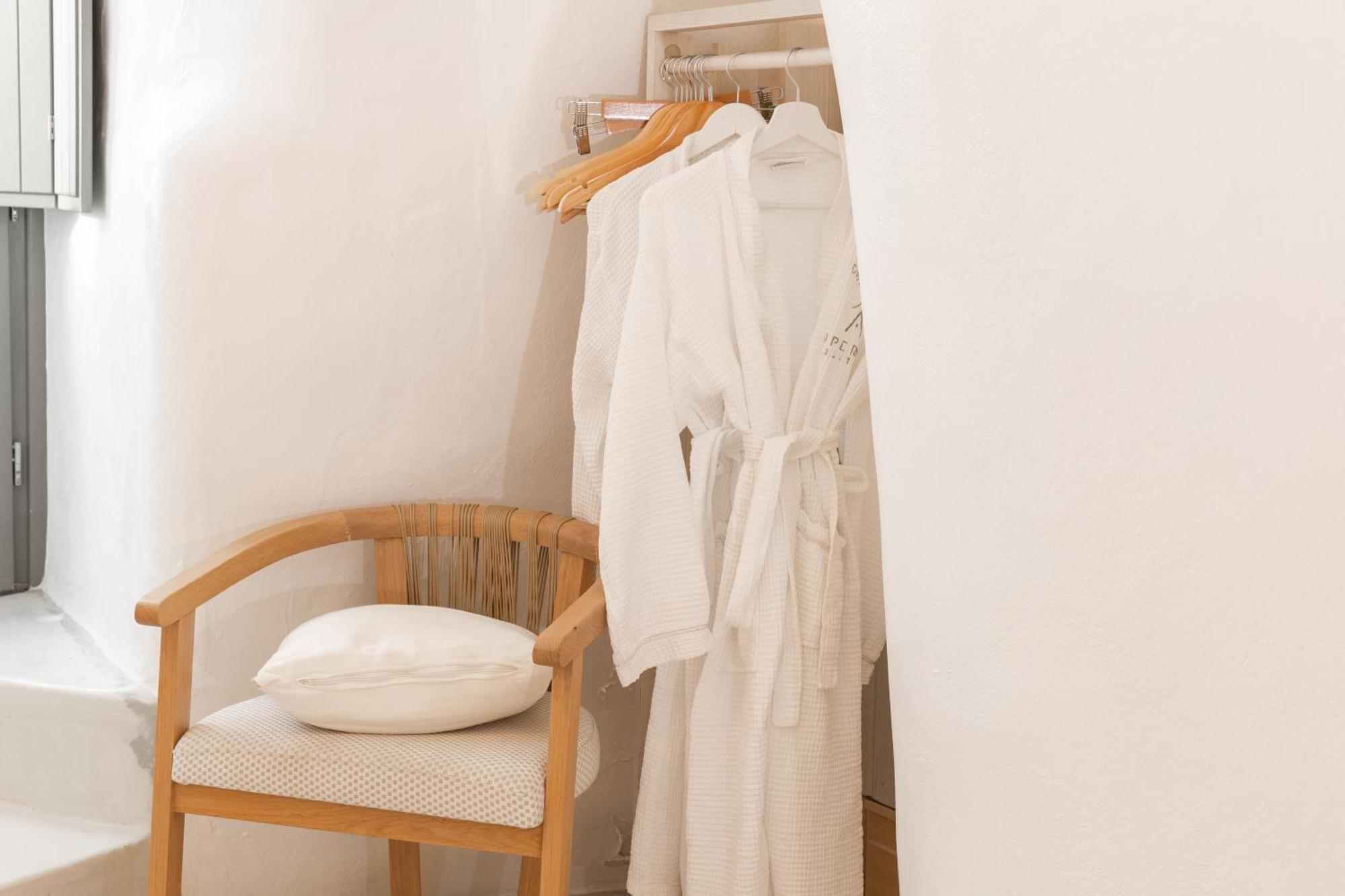 Aperto Suites - Adults Only Тира Экстерьер фото
