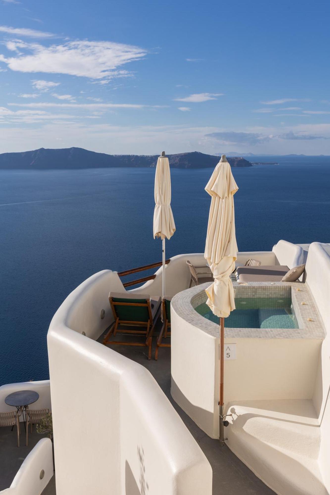 Aperto Suites - Adults Only Тира Экстерьер фото