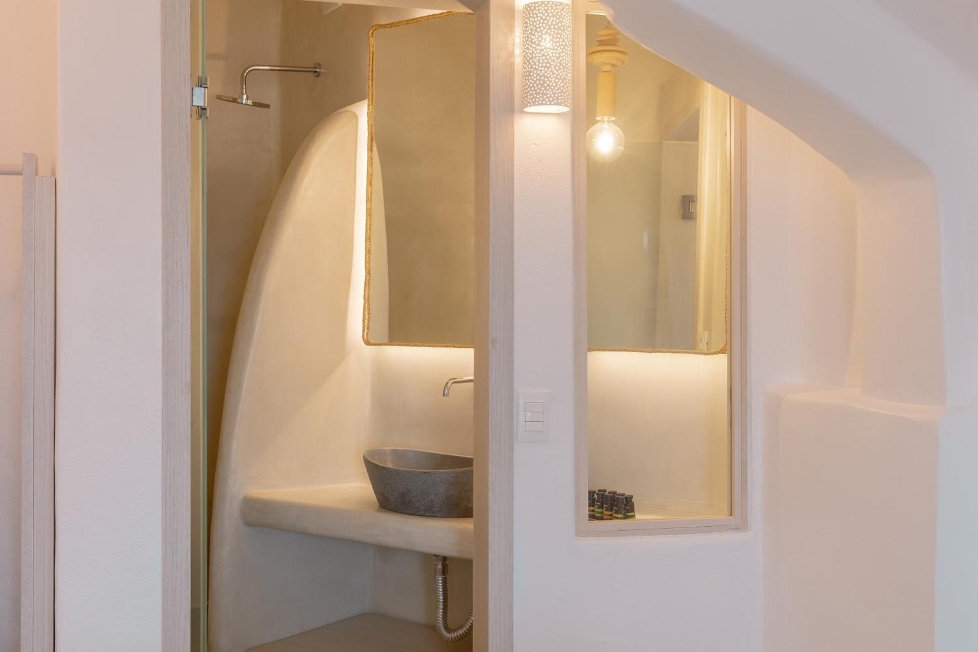 Aperto Suites - Adults Only Тира Экстерьер фото